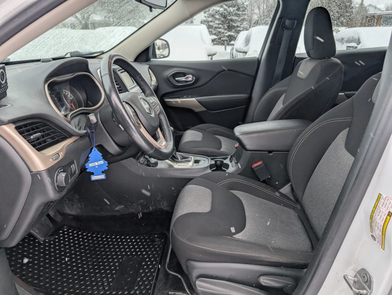 2017 Jeep Cherokee Sport Main Image