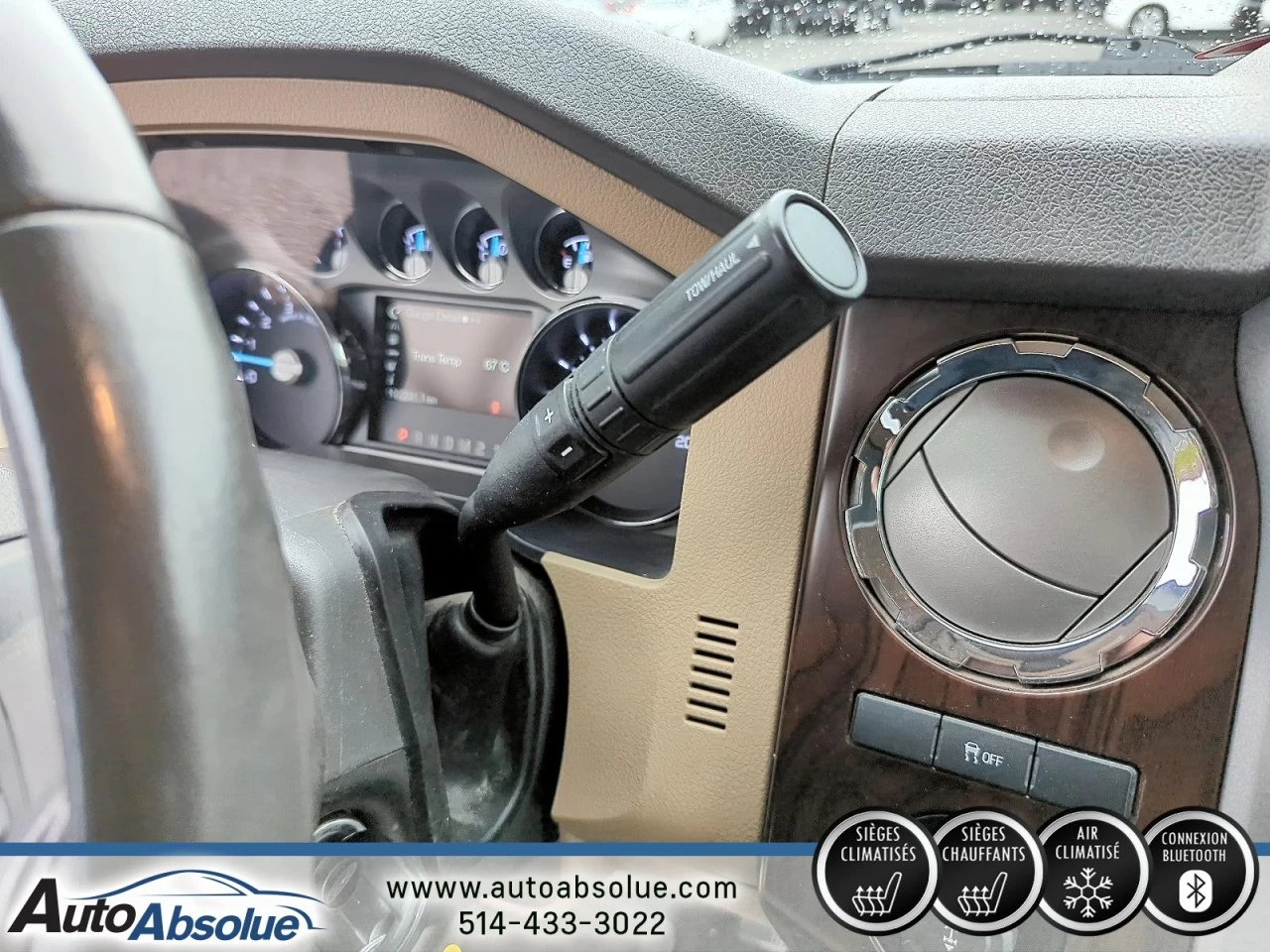 2015 Ford F-250 Super Duty Lariat Main Image