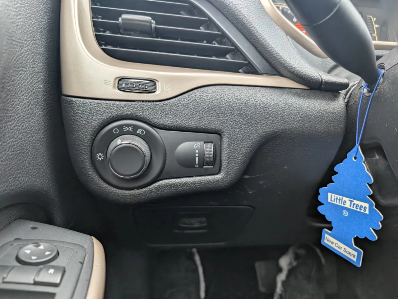 2017 Jeep Cherokee Sport Main Image