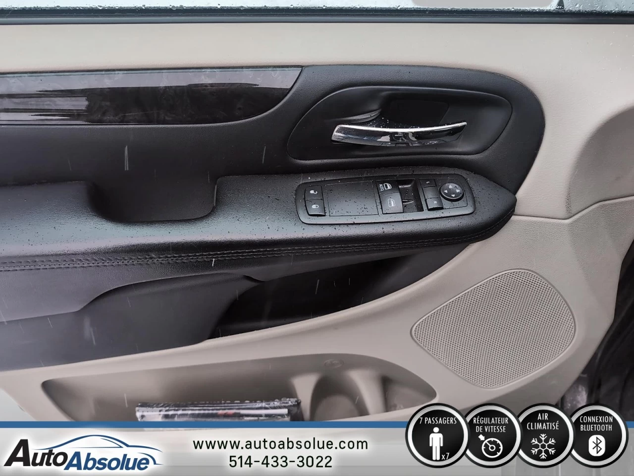 2015 Dodge Grand Caravan Canada Value Package Main Image