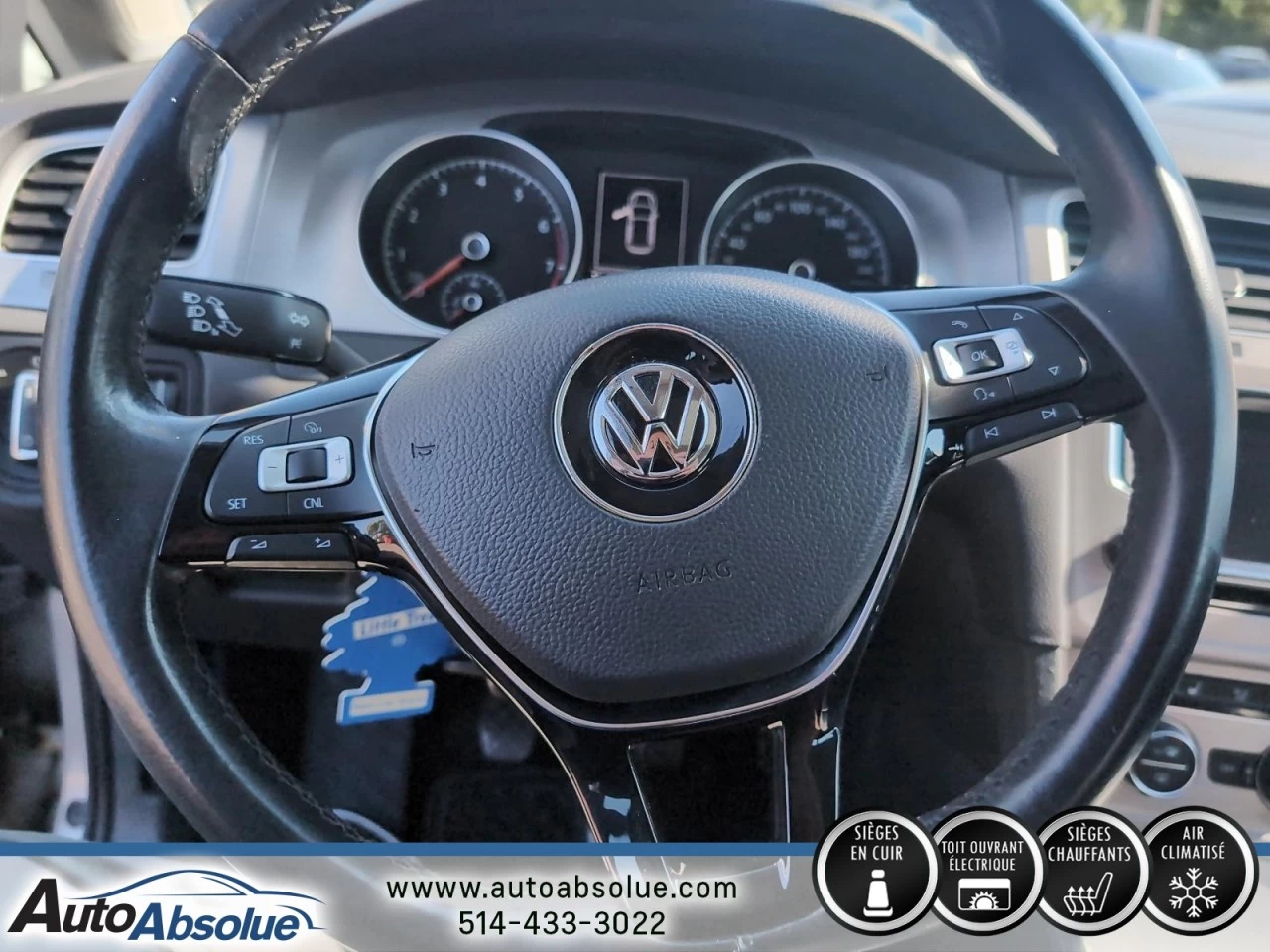 2015 Volkswagen Golf Trendline Main Image