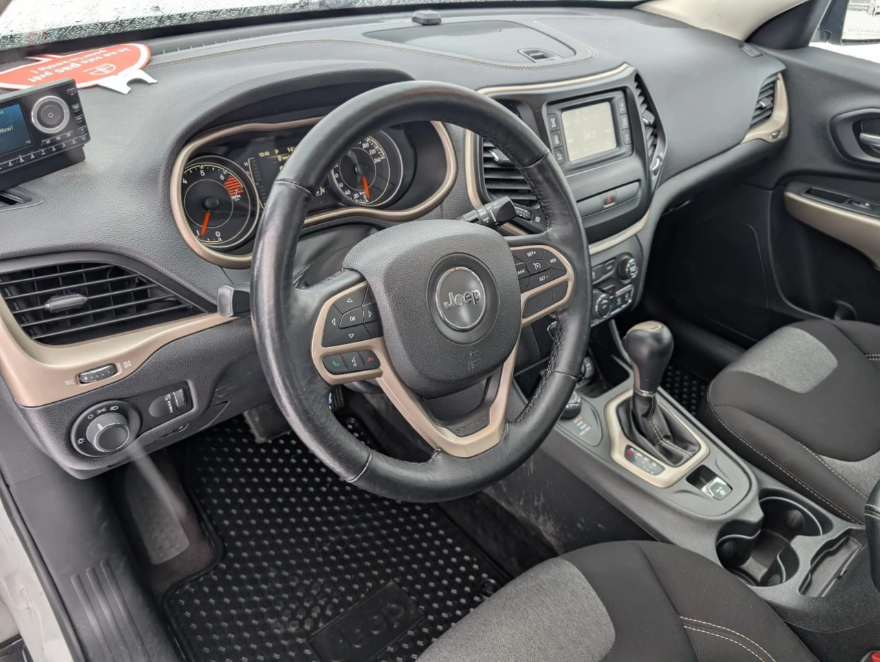 2017 Jeep Cherokee Sport Main Image