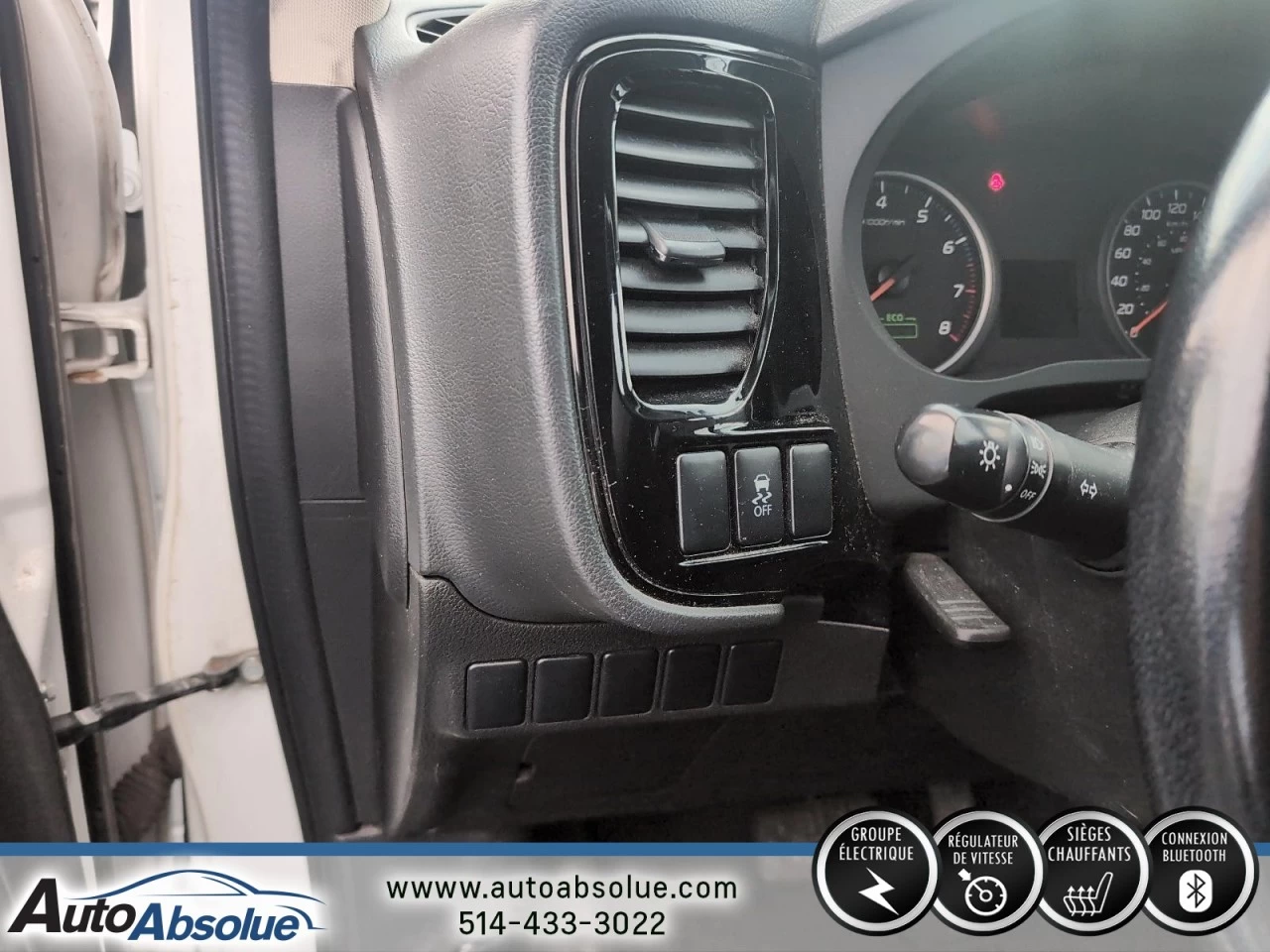 2016 Mitsubishi Outlander ES Main Image