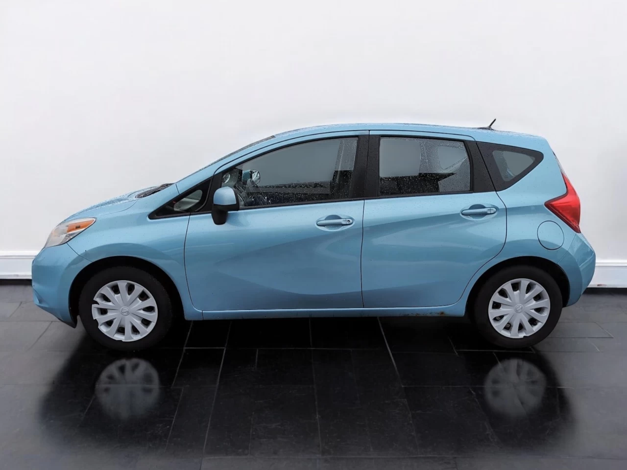 2014 Nissan Versa Note SV Main Image