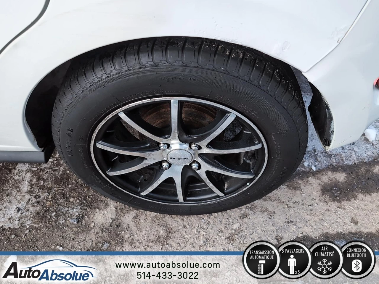 2015 Mitsubishi Mirage ES Main Image