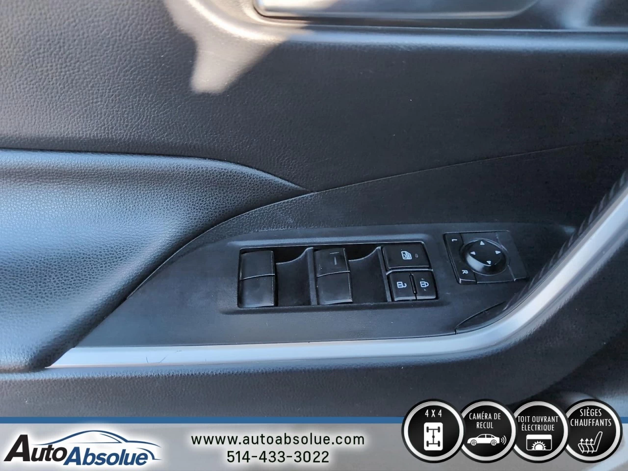 2019 Toyota RAV4 XLE Image principale