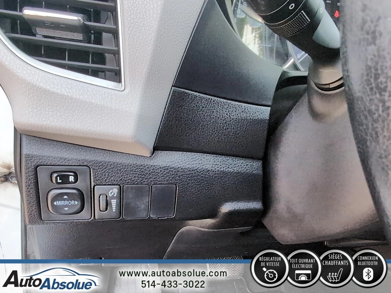 2015 Toyota Corolla LE Main Image