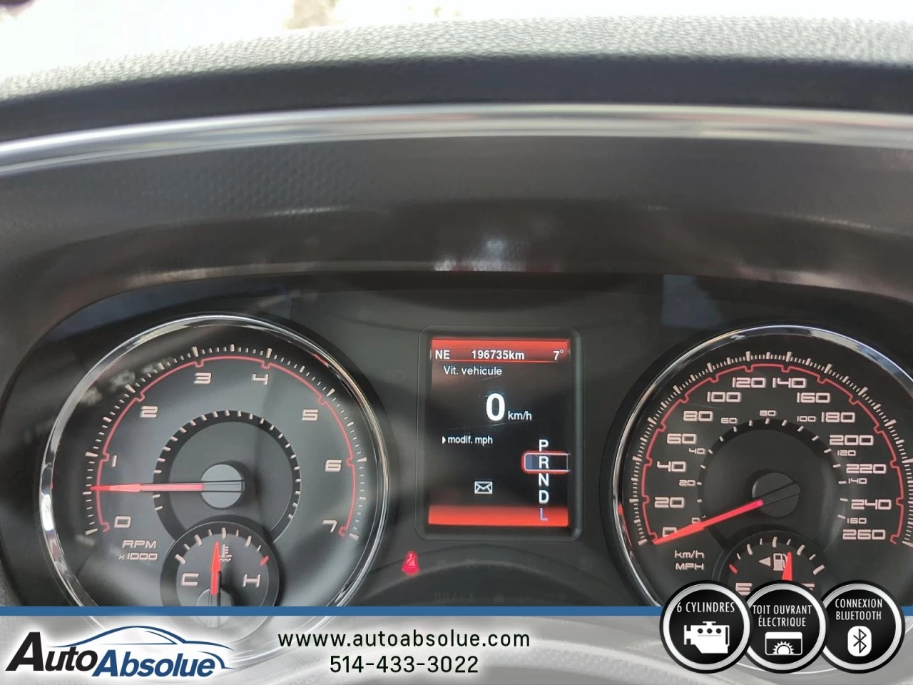 2013 Dodge Charger SXT Main Image