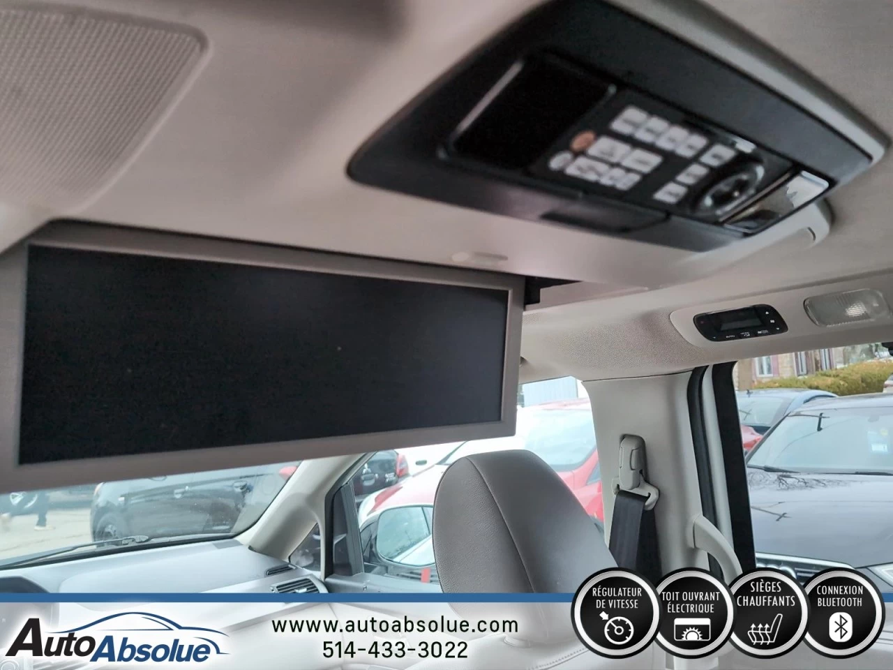 2015 Honda Odyssey Touring w/RES & Navi Main Image