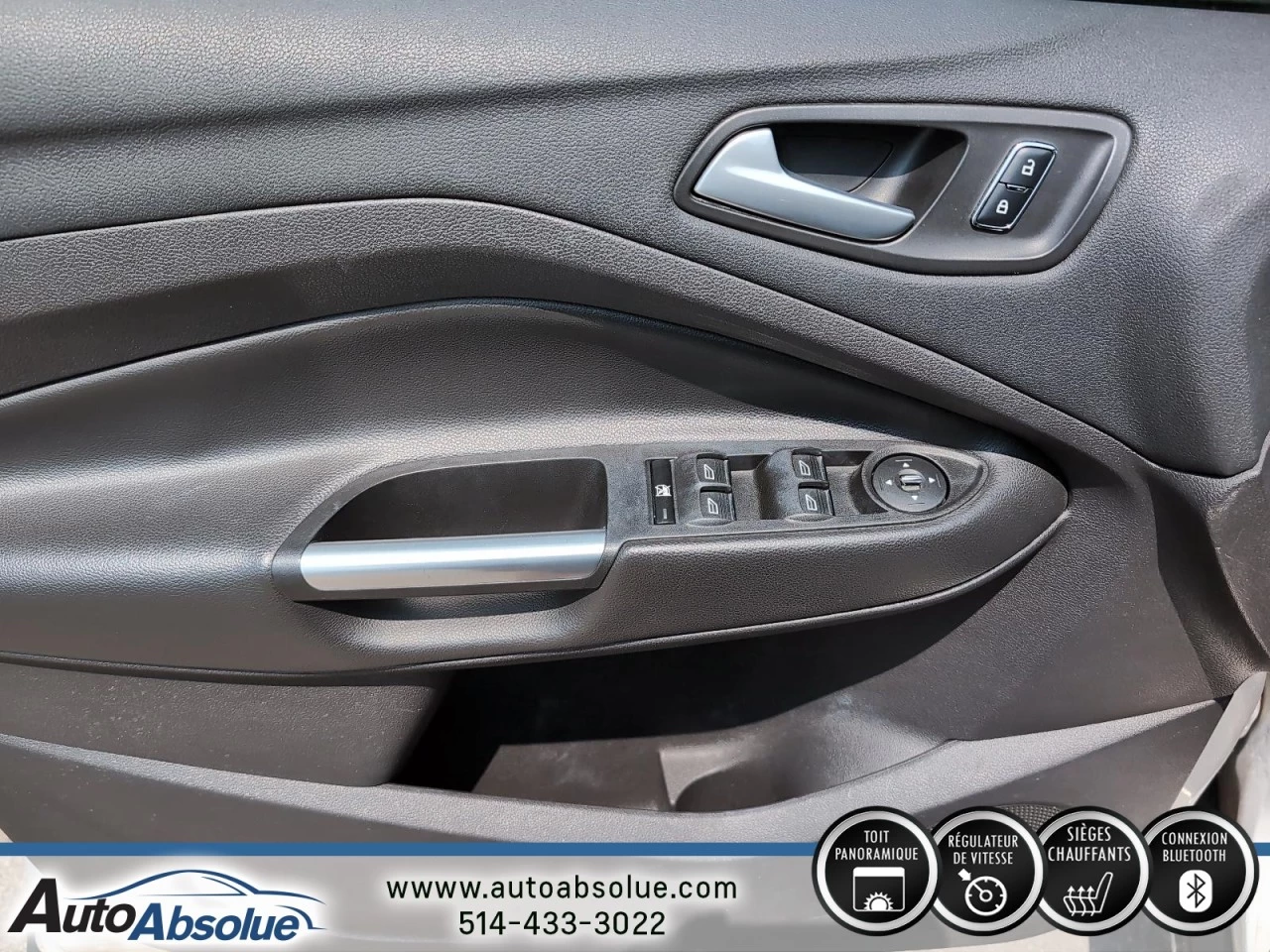 2015 Ford Escape SE Image principale