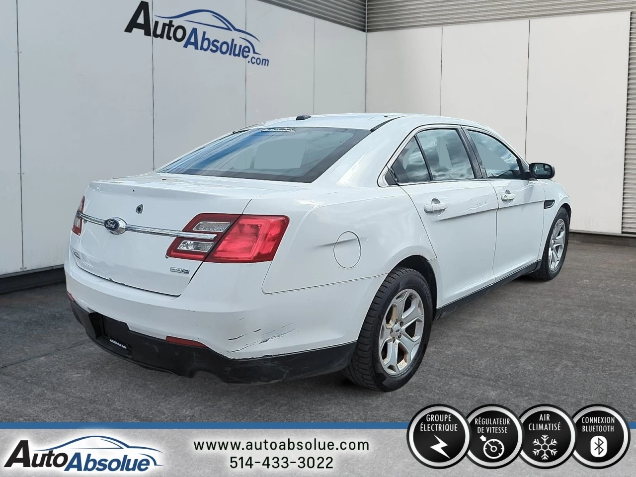 2015 Ford Taurus 4dr Sdn AWD Main Image