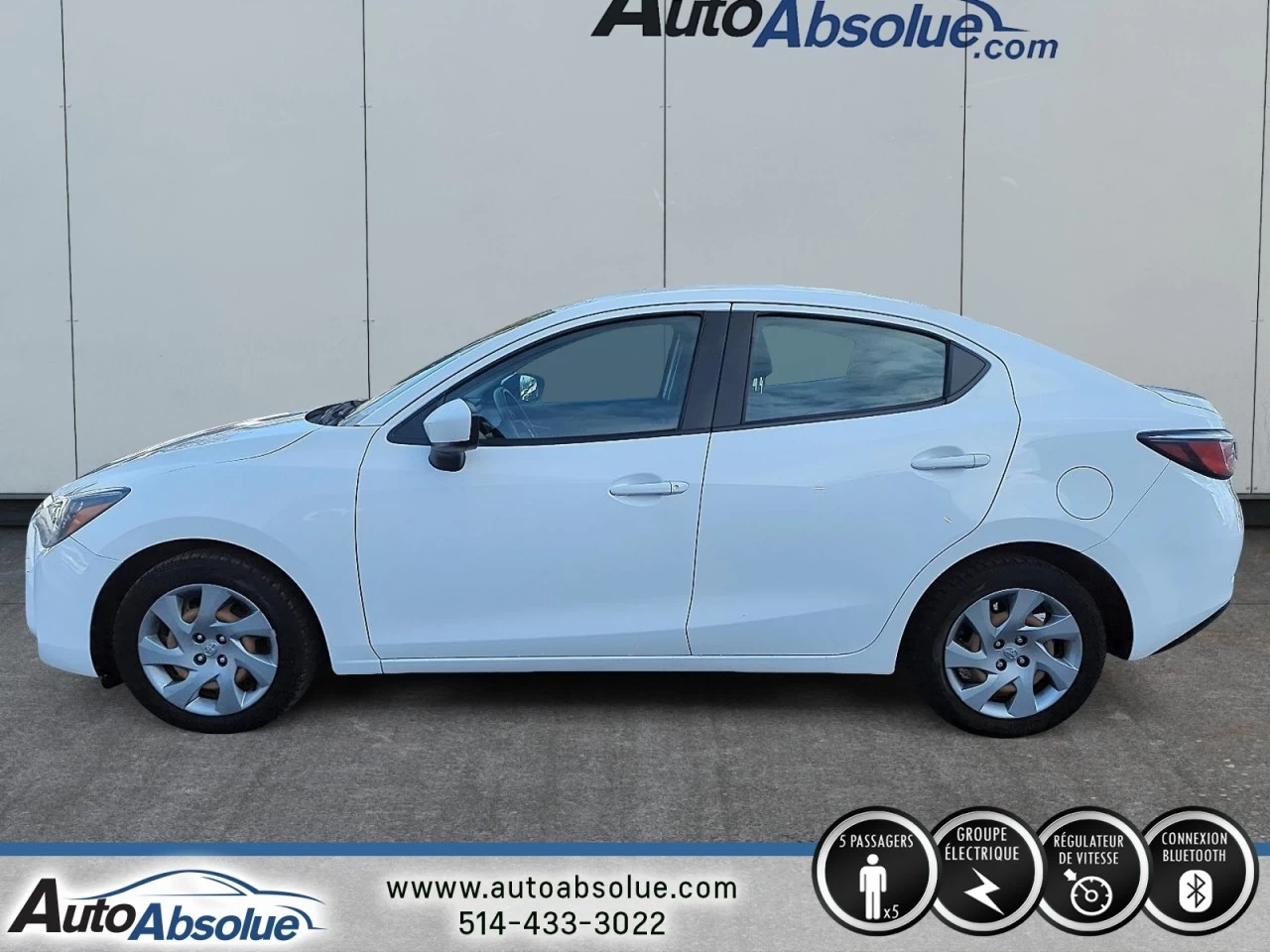 2016 Toyota Yaris 4dr Sdn Main Image