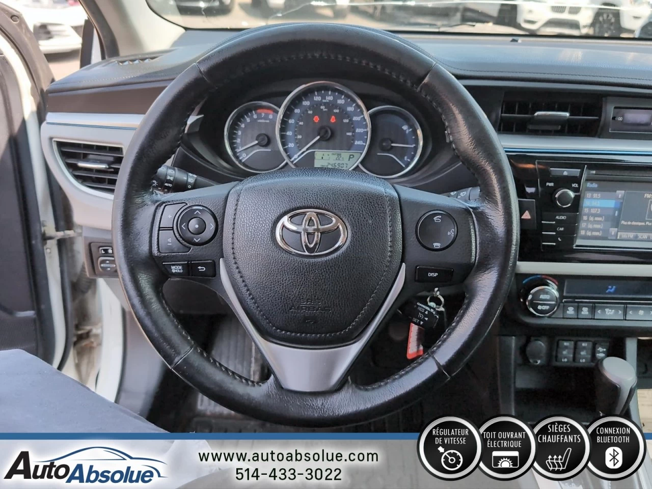 2015 Toyota Corolla LE Main Image