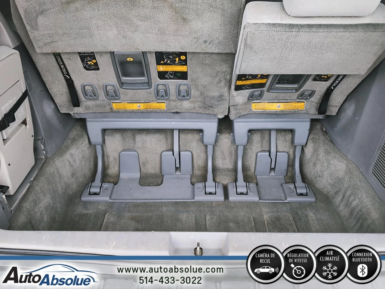 2014 Toyota Sienna LE Main Image