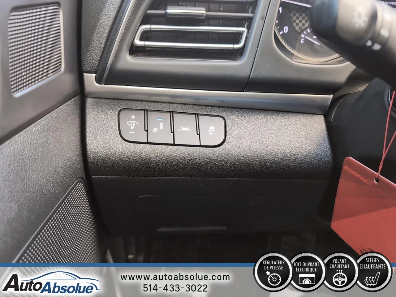 2020 Hyundai Elantra Luxury Main Image