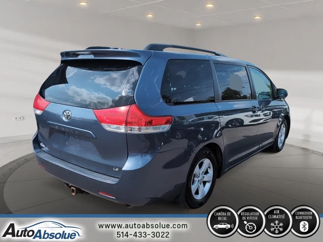 Toyota Sienna LE 2013