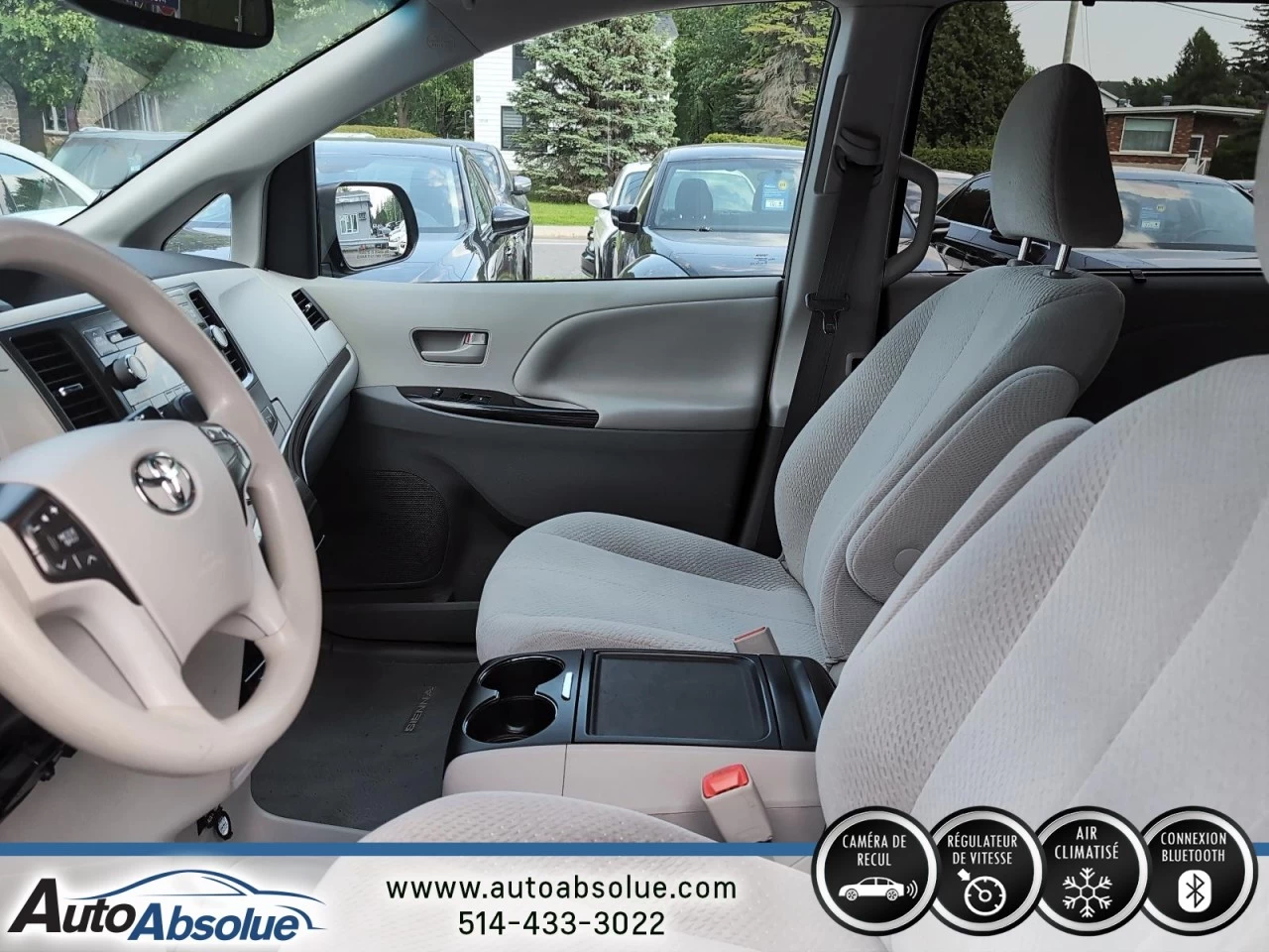 2013 Toyota Sienna LE Main Image