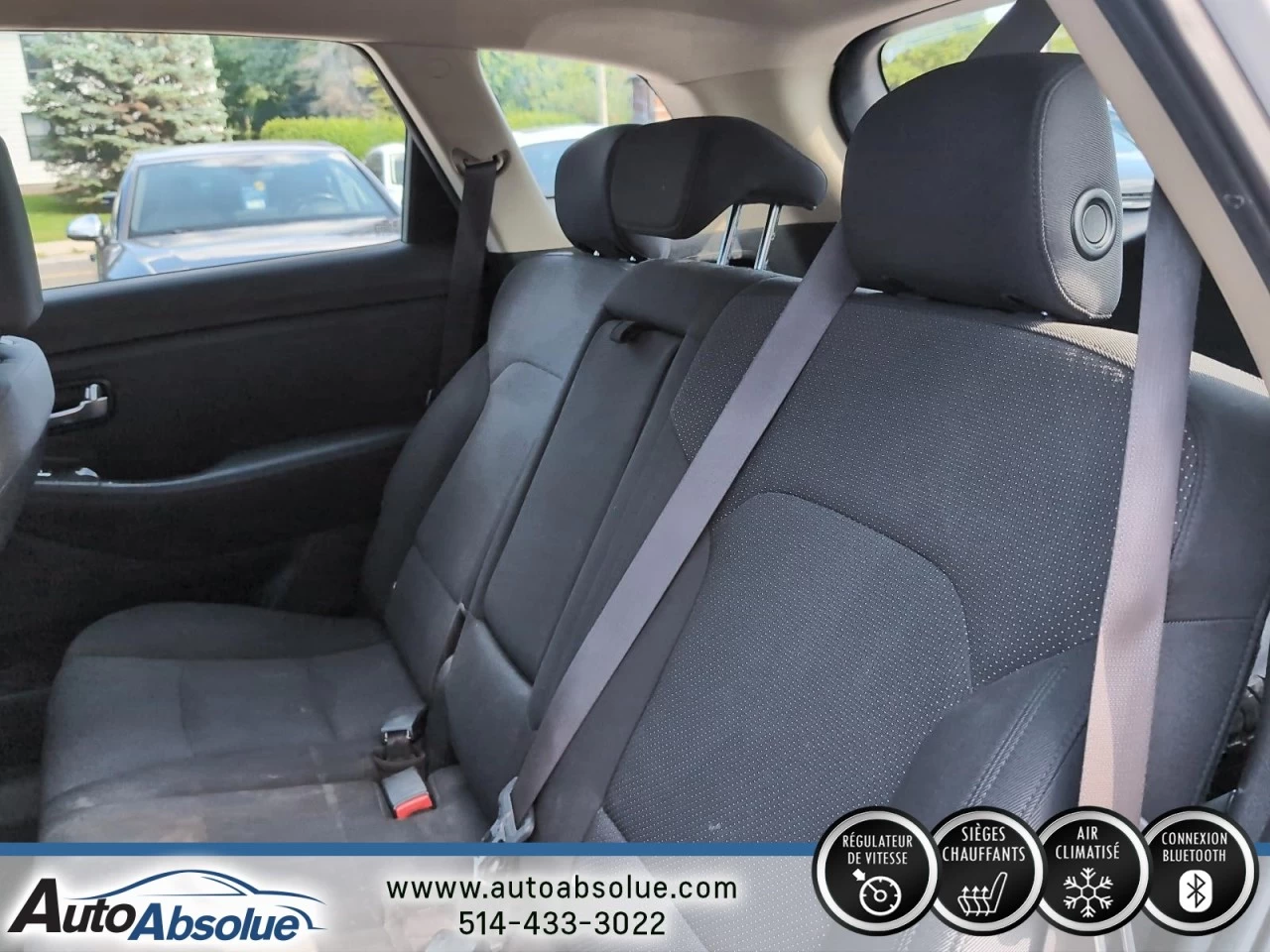 2015 Kia Rondo LX Main Image