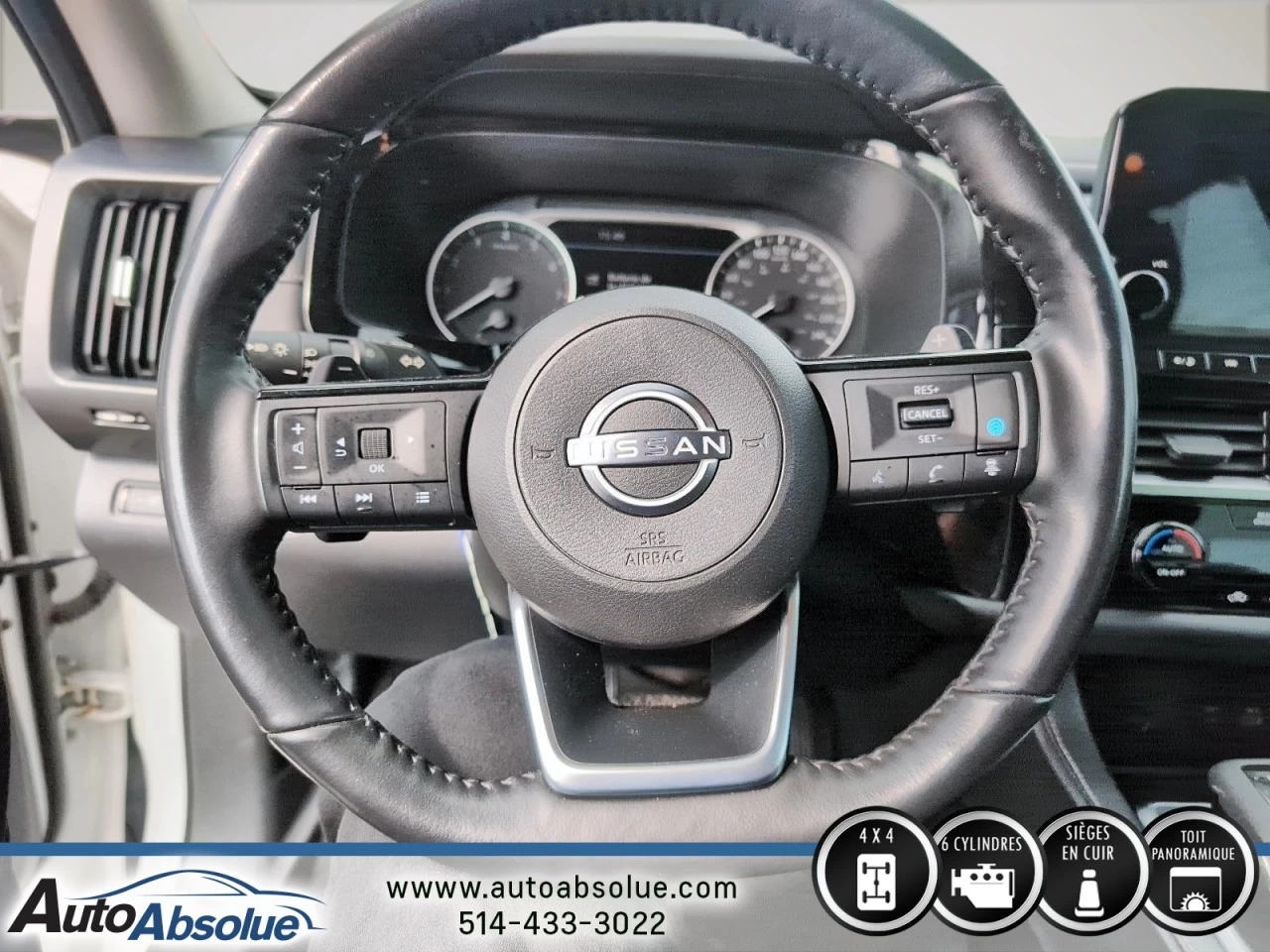 2023 Nissan Pathfinder SL Main Image