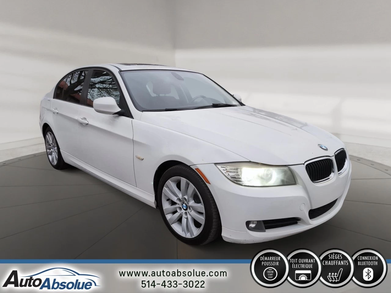 2011 BMW 323i 323i Main Image