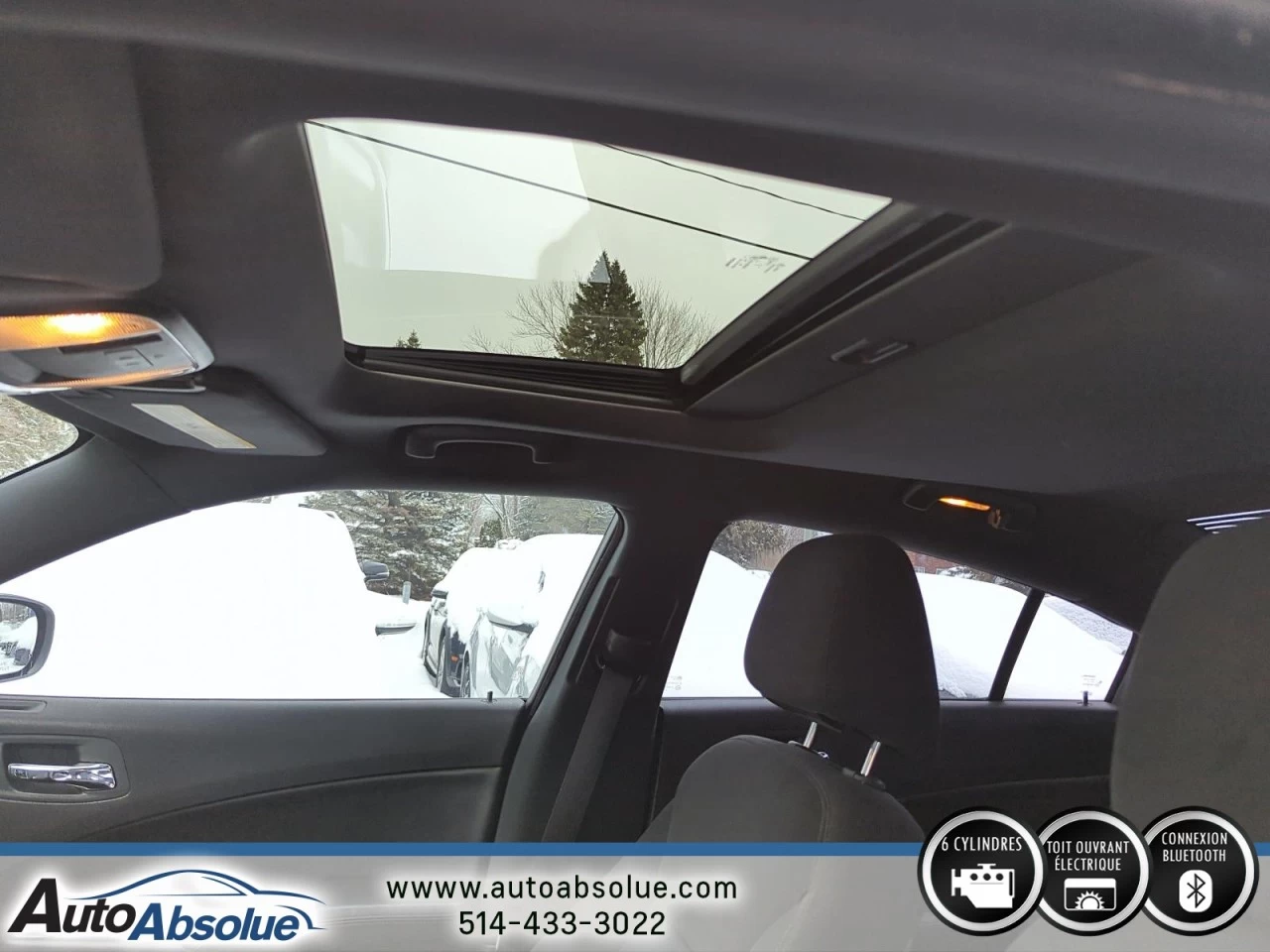 2013 Dodge Charger SXT Main Image