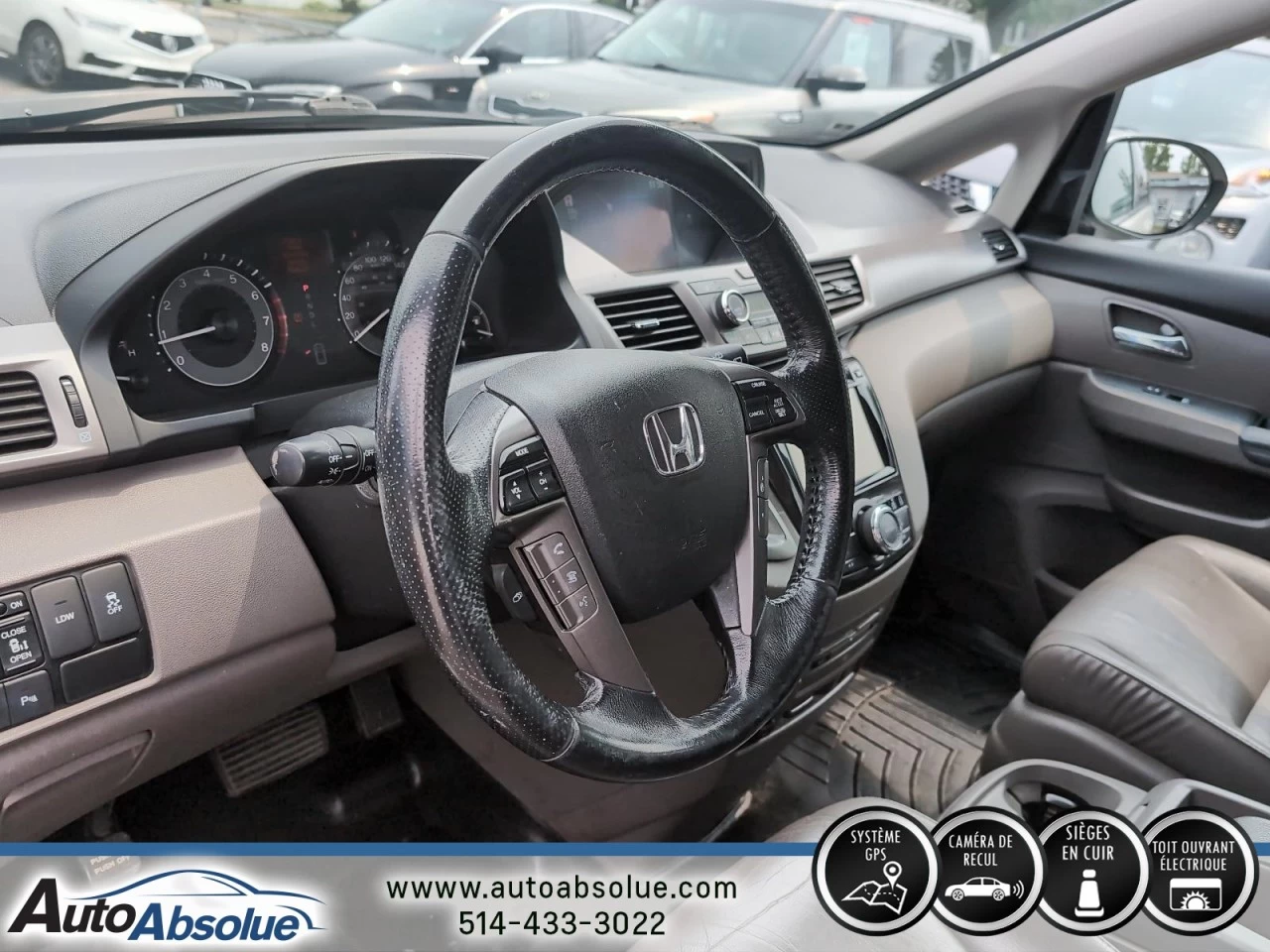 2015 Honda Odyssey Touring w/RES & Navi Image principale