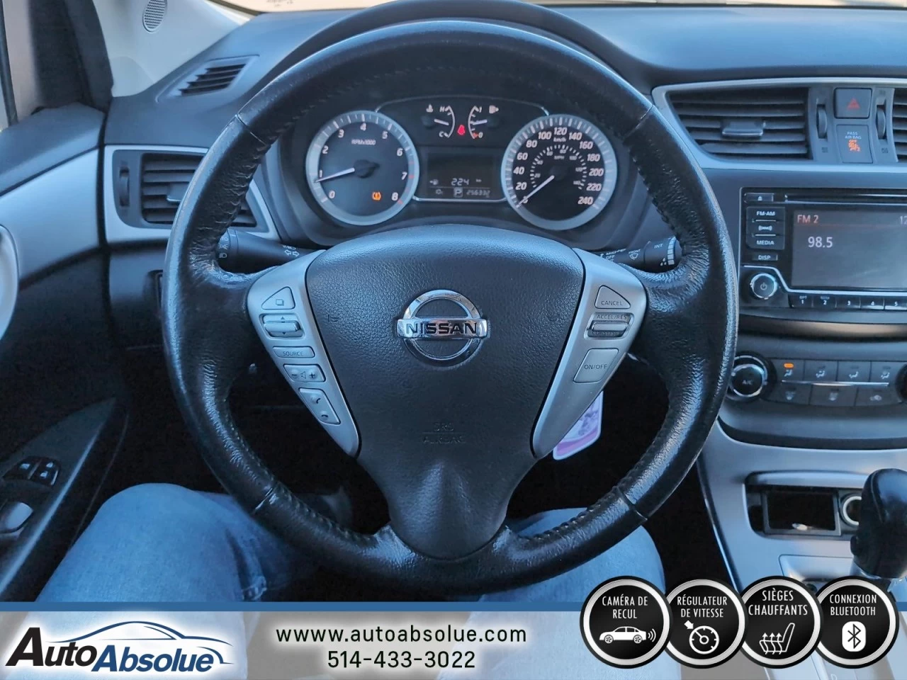 2015 Nissan Sentra SV Image principale