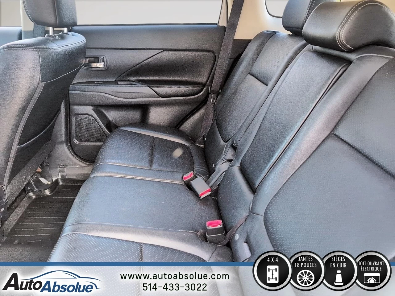 2014 Mitsubishi Outlander ES Main Image