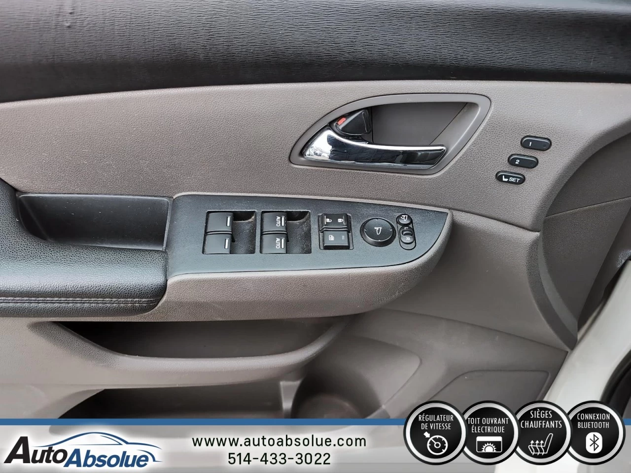 2015 Honda Odyssey Touring w/RES & Navi Main Image