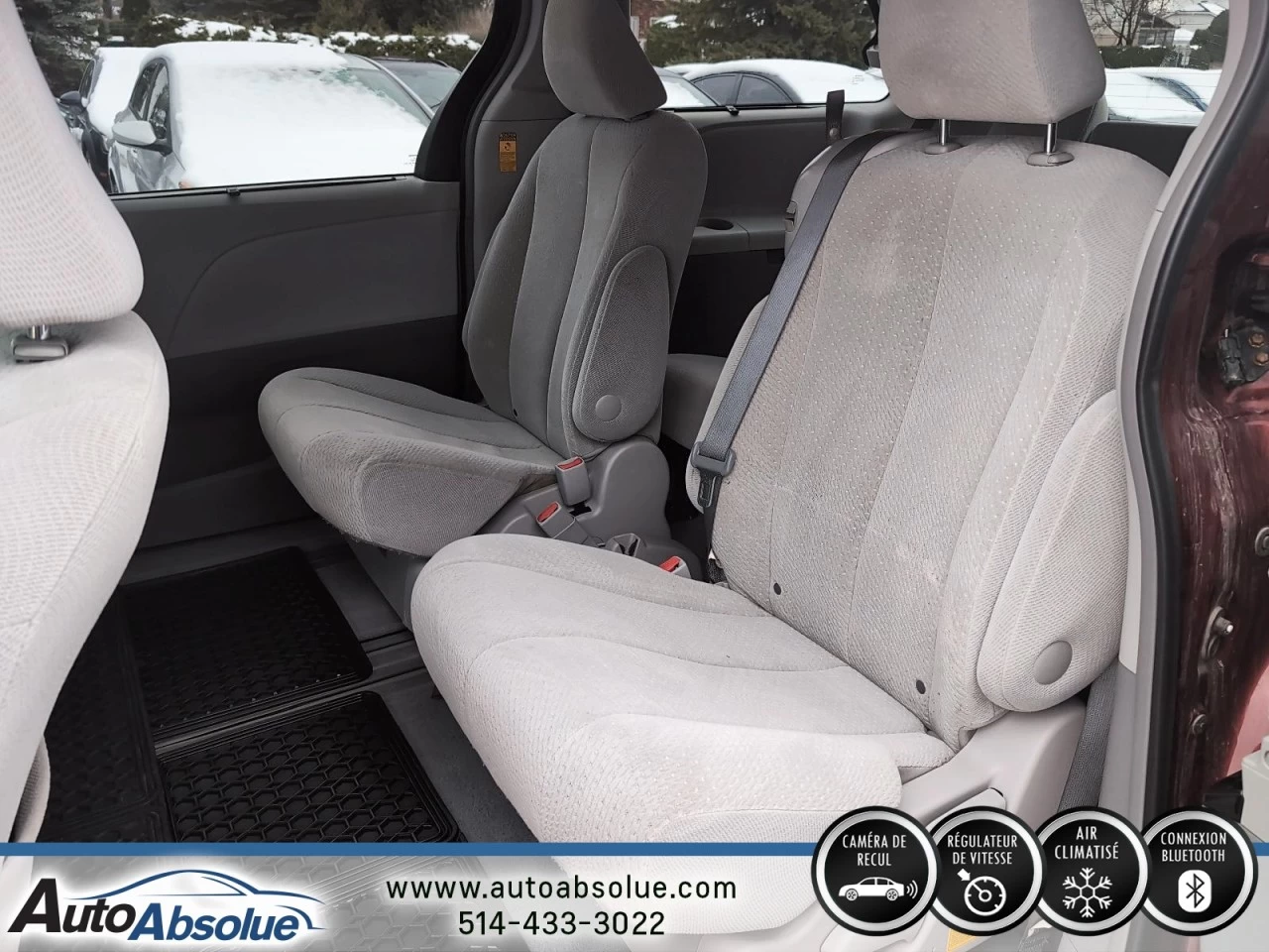 2014 Toyota Sienna LE Main Image