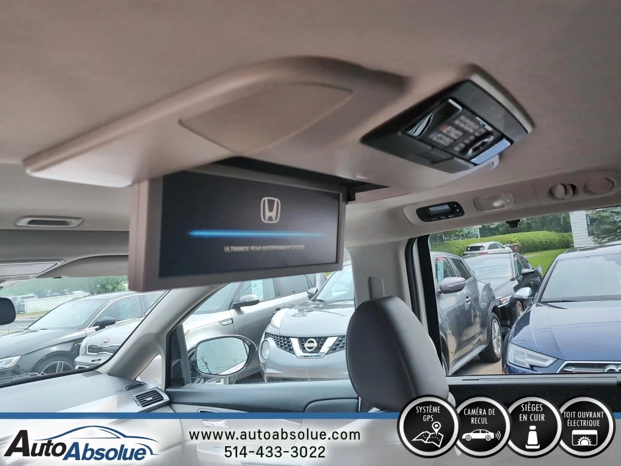 2015 Honda Odyssey Touring w/RES & Navi Image principale