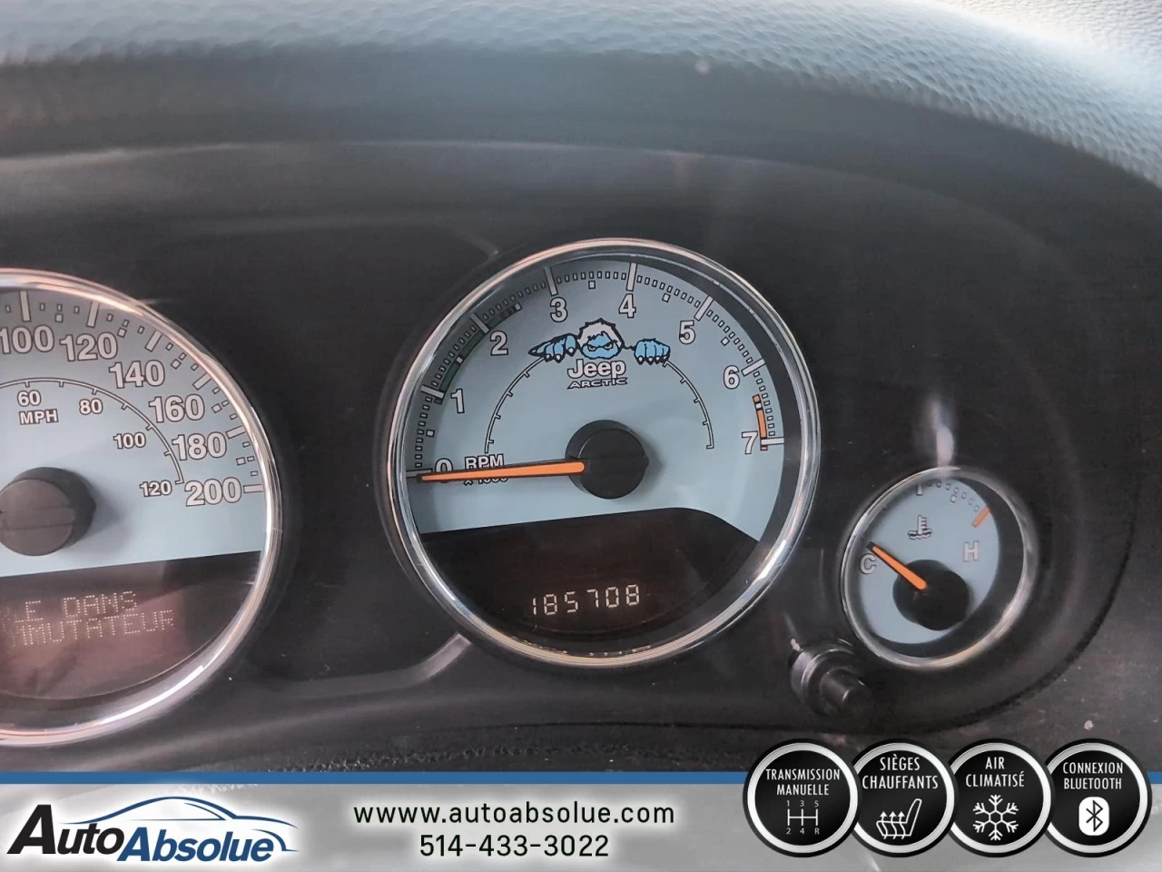2012 Jeep Wrangler Arctic Image principale