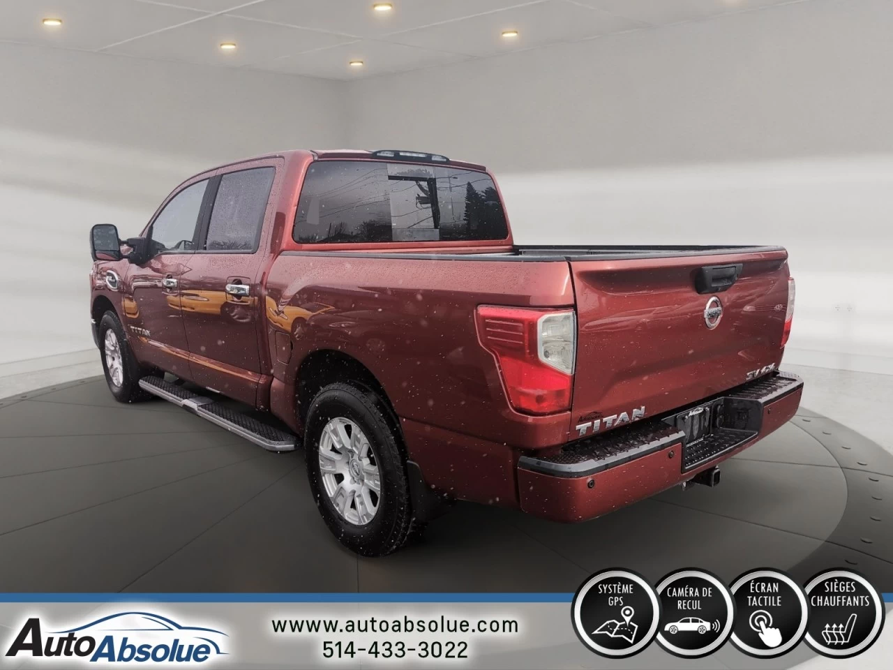 2017 Nissan Titan SV 4x4 Main Image