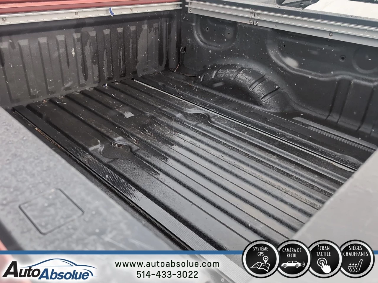 2017 Nissan Titan SV 4x4 Main Image