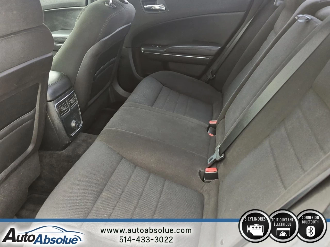 2013 Dodge Charger SXT Main Image