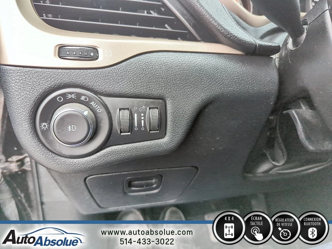 2016 Jeep Cherokee North Main Image