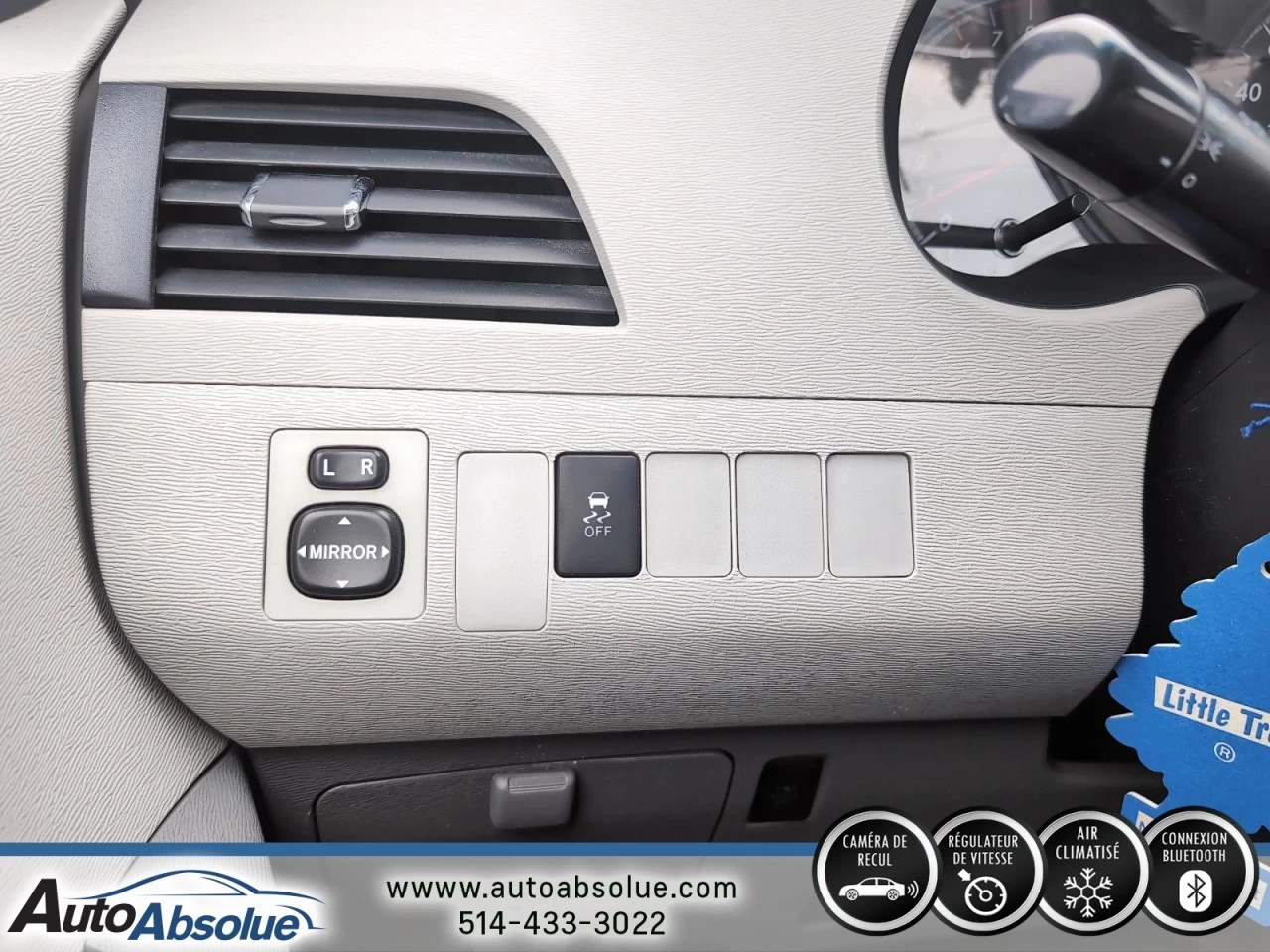 2014 Toyota Sienna LE Main Image