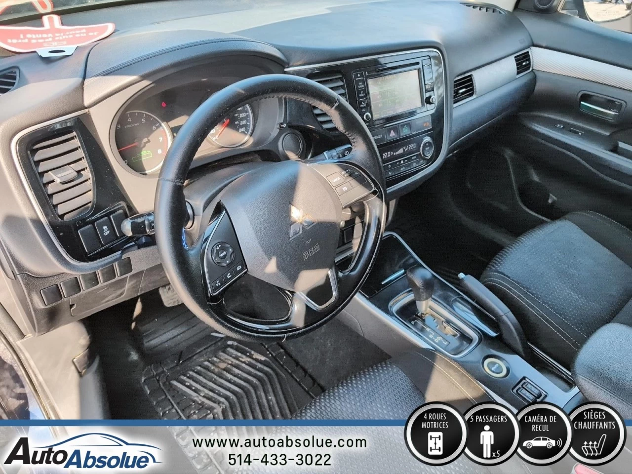 2017 Mitsubishi Outlander ES Main Image