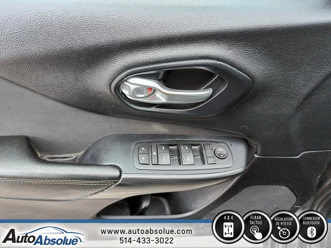 2016 Jeep Cherokee North Main Image