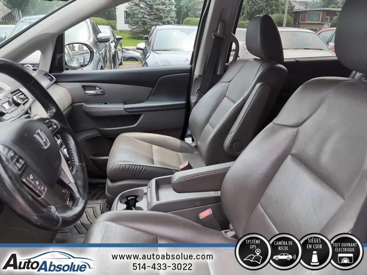 2015 Honda Odyssey Touring w/RES & Navi Image principale