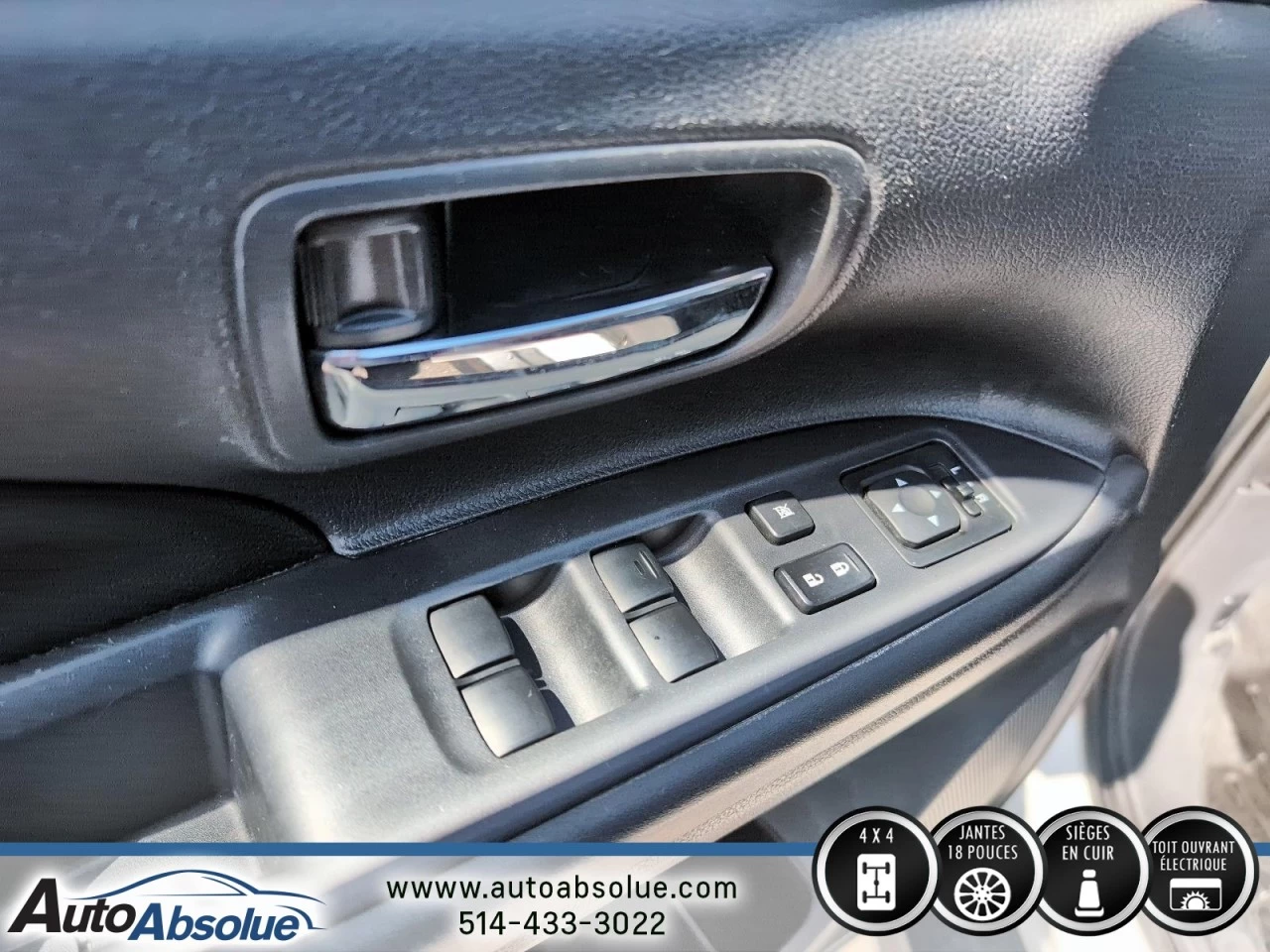 2014 Mitsubishi Outlander ES Main Image