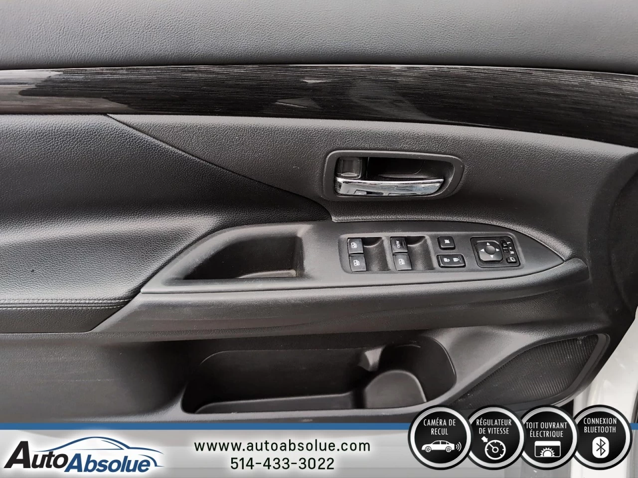 2016 Mitsubishi Outlander ES Main Image