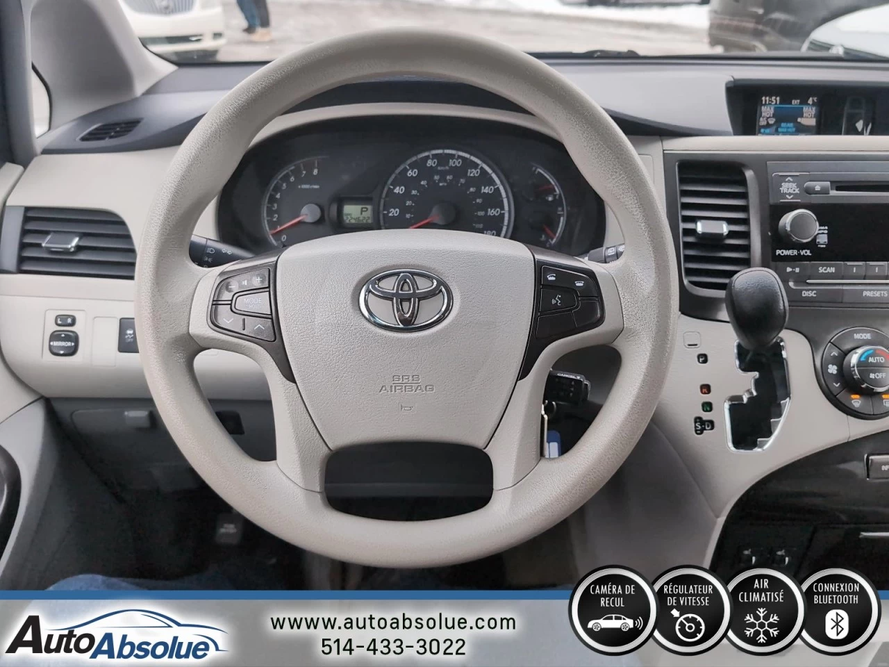 2014 Toyota Sienna LE Main Image