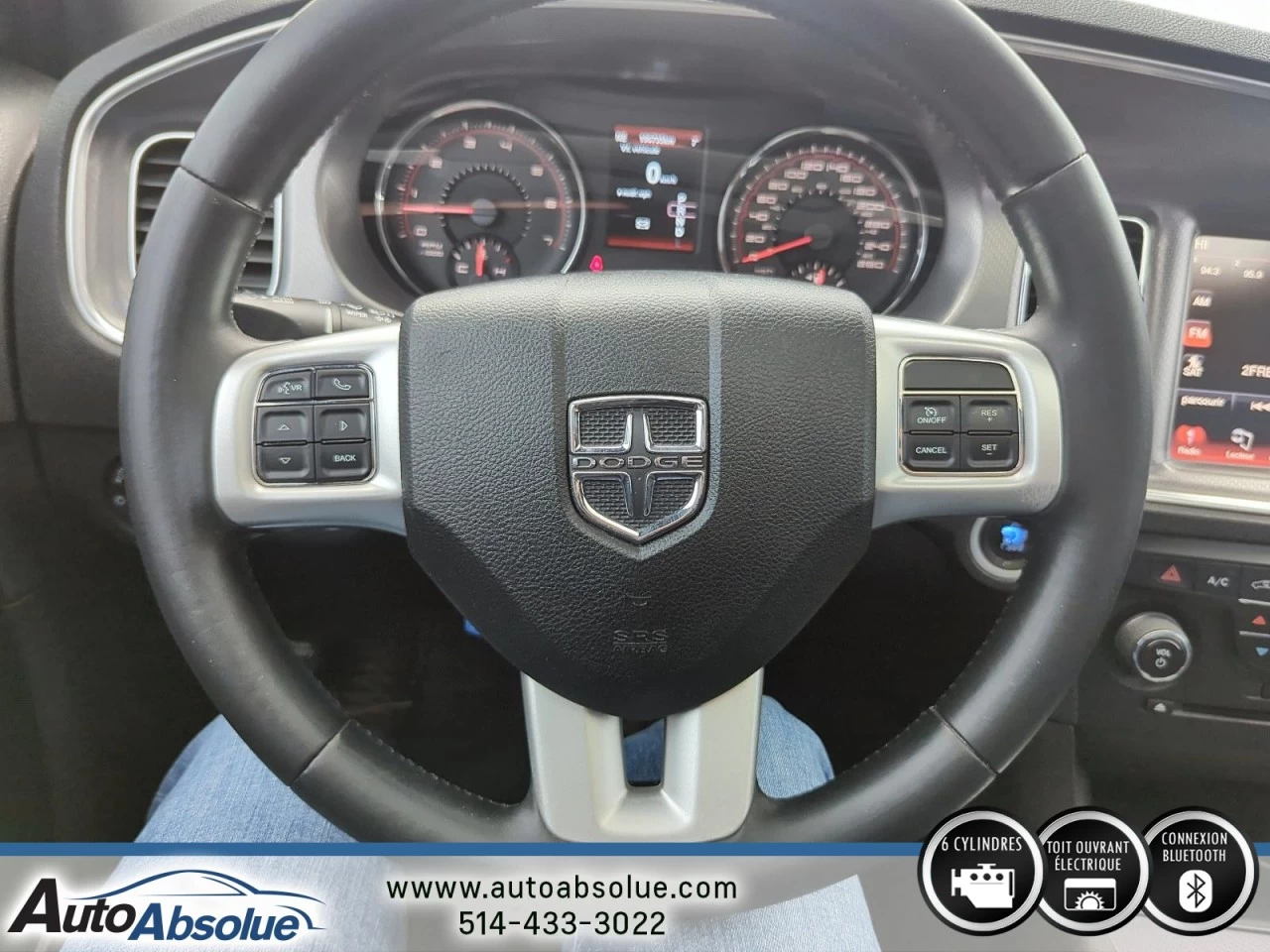 2013 Dodge Charger SXT Main Image