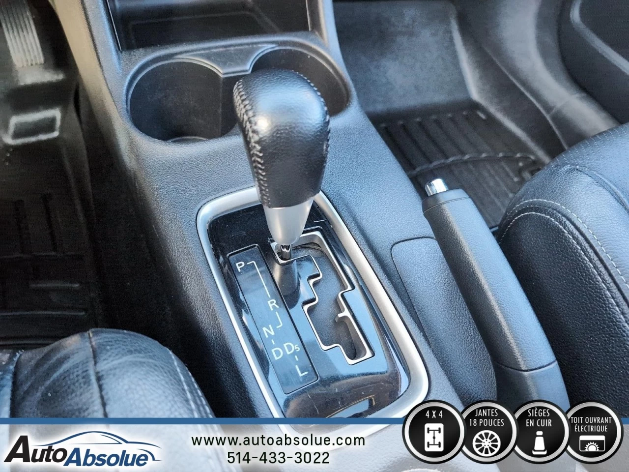 2014 Mitsubishi Outlander ES Main Image