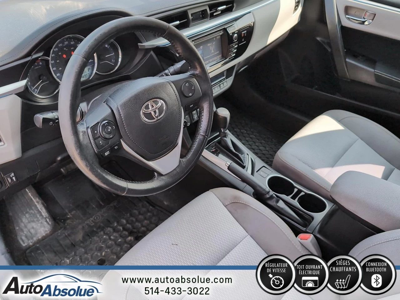 2015 Toyota Corolla LE Main Image
