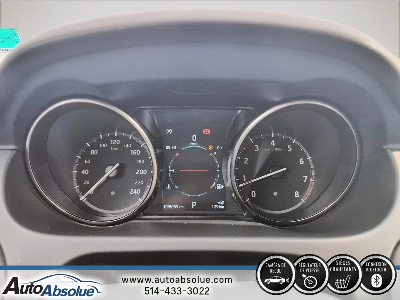 2019 Land Rover Discovery Sport SE Main Image