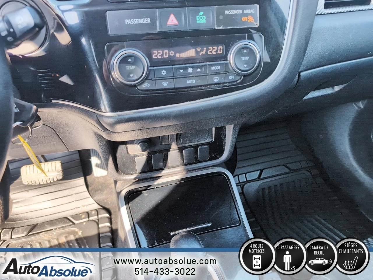 2017 Mitsubishi Outlander ES Main Image