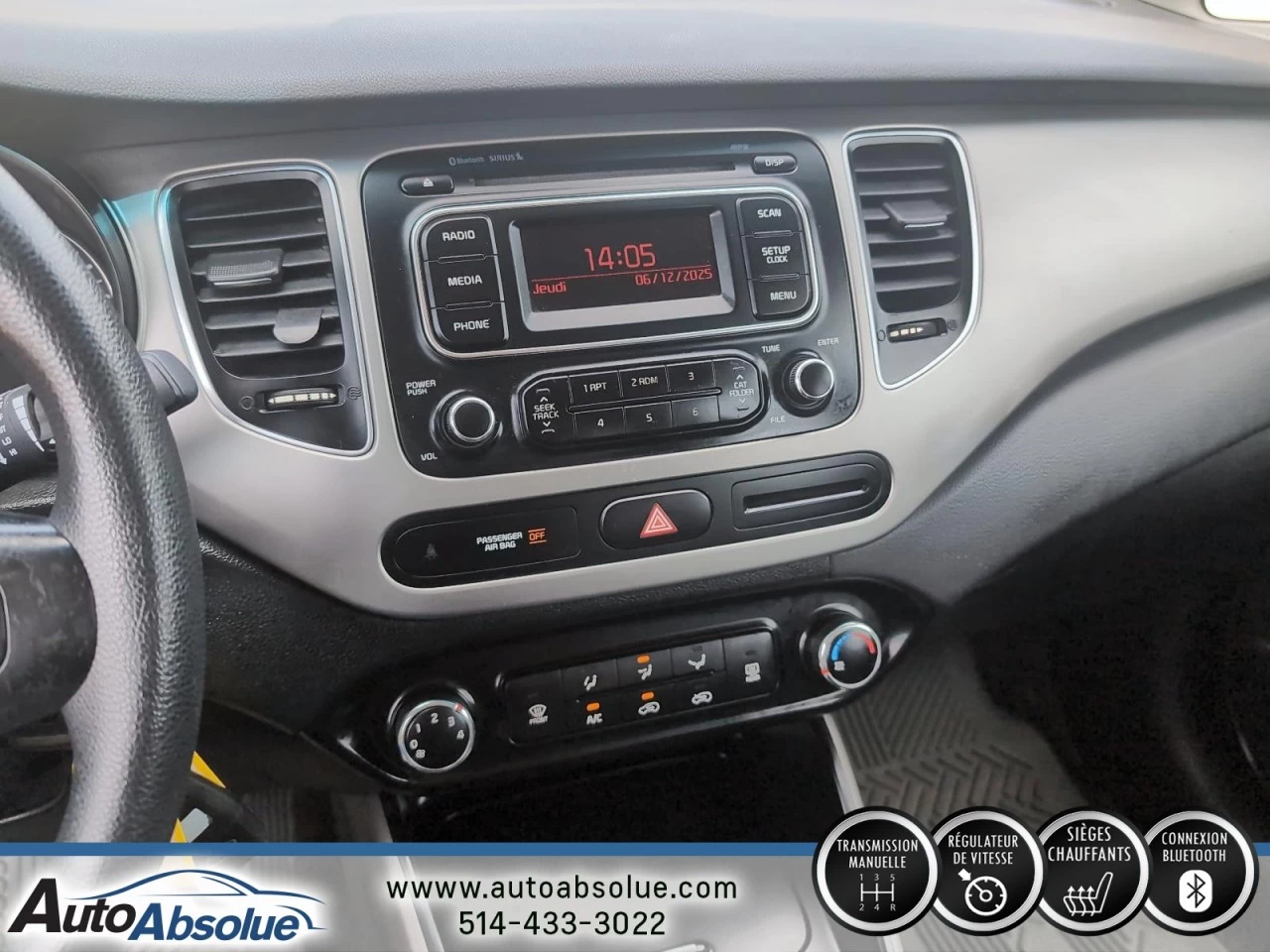 2014 Kia Rondo LX Main Image