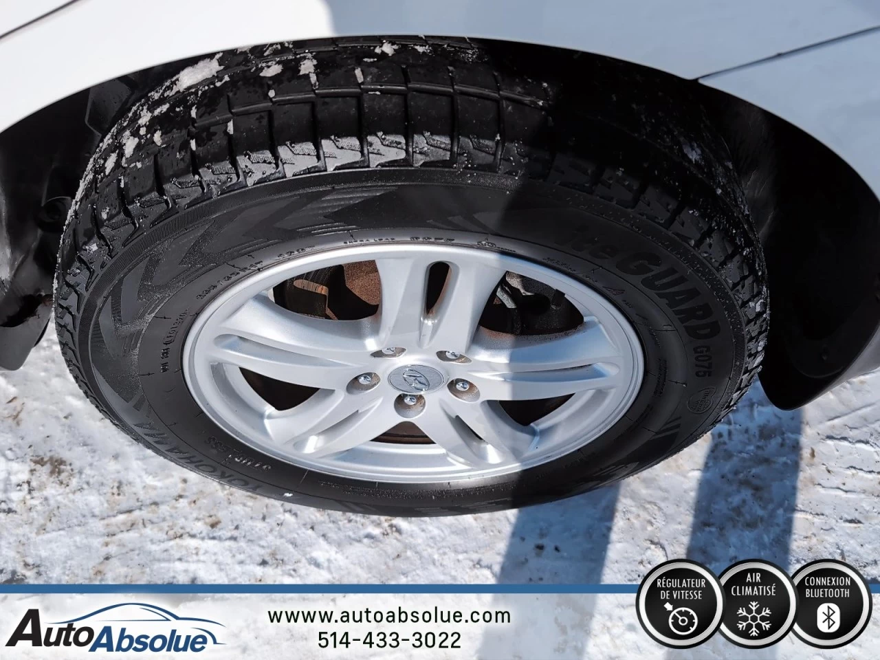 2010 Hyundai Santa Fe GL Main Image